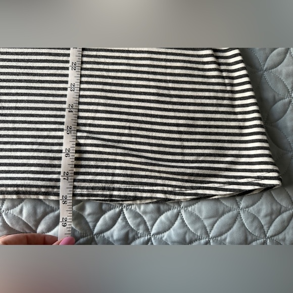 Buttercream Clothing tunic tee in white & charcoal grey, size 1X - Picture 7 of 13